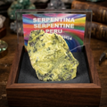 Esemplare di serpentina naturale del Perù - minerale verde per collezione e meditazione