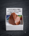 Esemplare di avventurina oro - vetro cristallino con pagliuzze di rame brillanti per gioielli e decorazioni